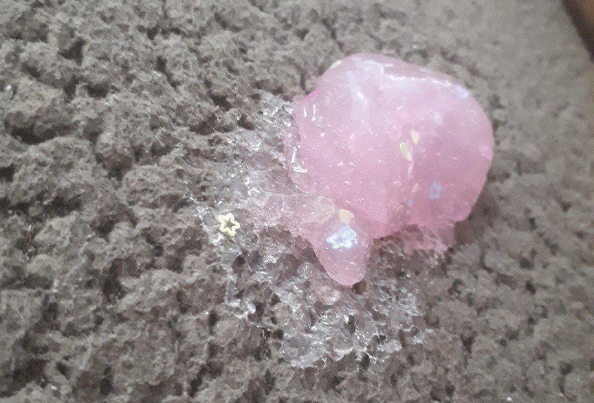 Розовый кварц кристалл необработанный