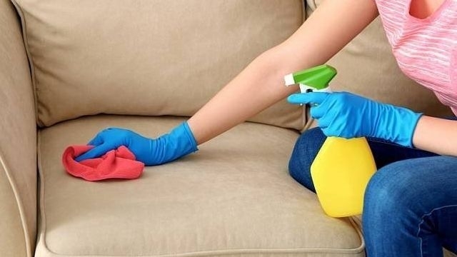 Как самостоятельно почистить мебель в домашних условиях