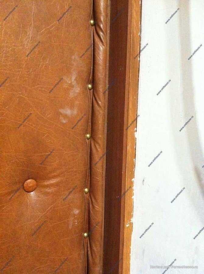 Обивка деревянной двери дермантином