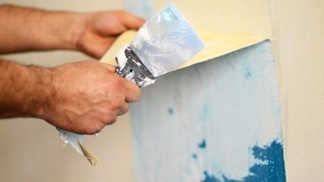 Подготовка стен к поклейке обоев своими руками: руководство, чем обработать, как выравнивать стены из бетона или гипсокартона под обои