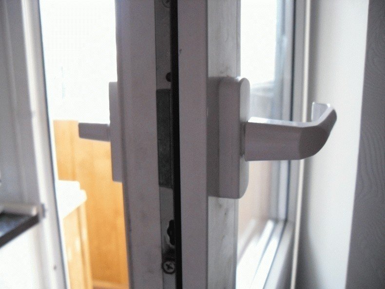 Двухсторонняя ручка на балконную дверь своими руками
