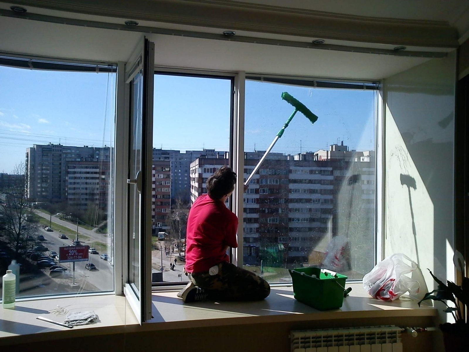 Мытье окон фасадов балконов
