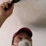 Как смыть с потолка старую водоэмульсионную краску?
