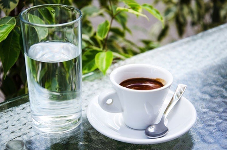 Кофе и вода