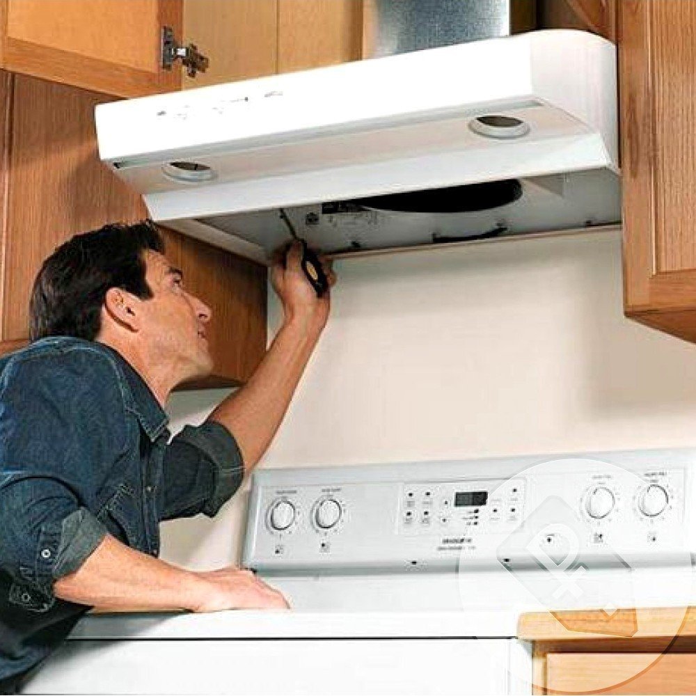 Монтаж вытяжки для кухни с отводом в вентиляцию под натяжной потолок