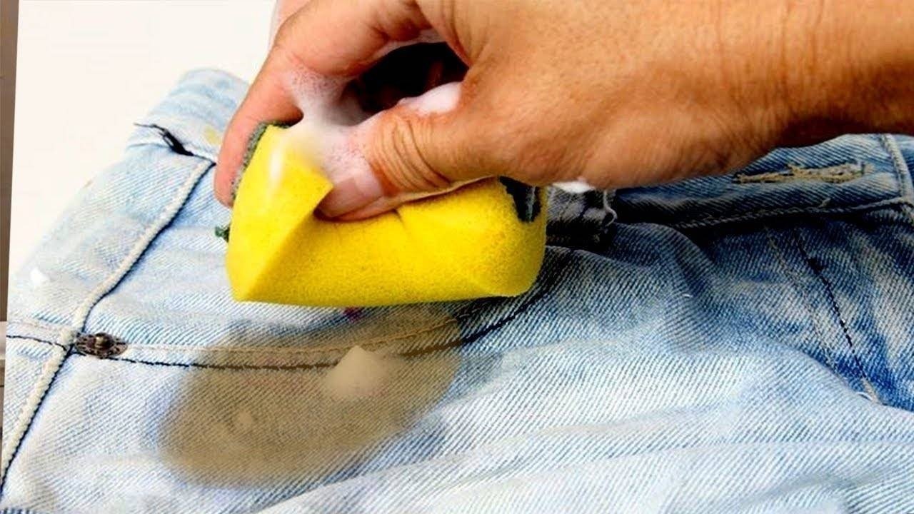 Чем отстирать жирное пятно на одежде