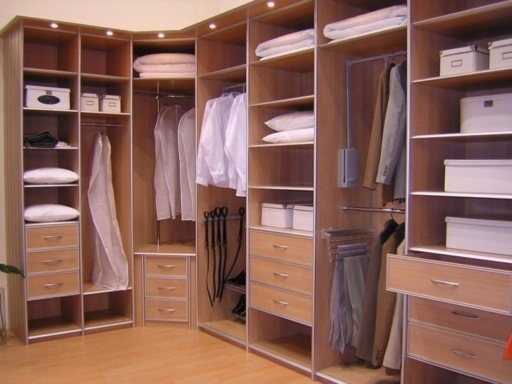 Гардеробные шкафы для одежды
