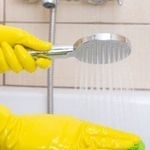 Чем дома можно очистить ванну из чугуна добела