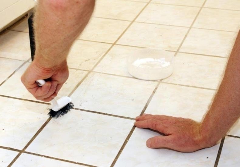 Отбелить швы между плитками в ванной комнате