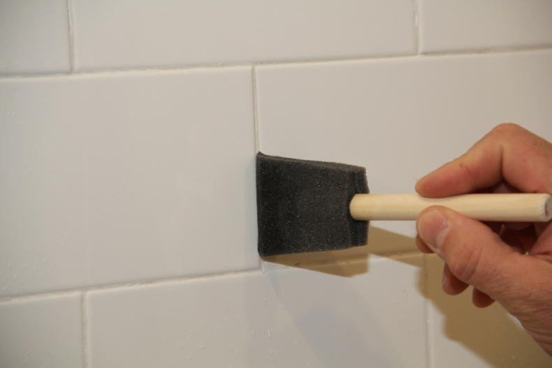Затирка швов кафельной плитки в ванной