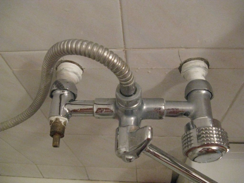 Подводка для смесителя в ванной